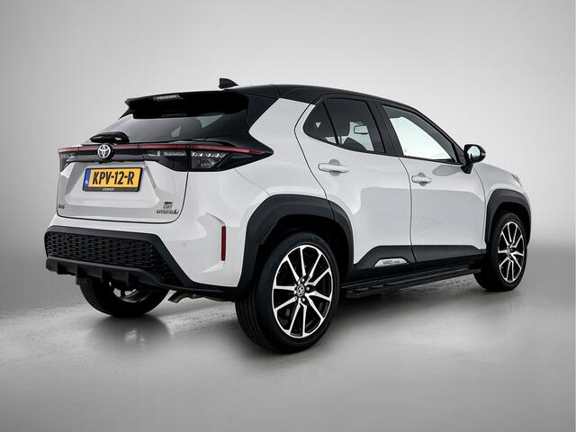Toyota YARIS Cross 1.5 Hybrid GR Sport Limited + | Stoelverwarming | Apple CarPlay/Android Auto | Climate Control | Cruise Control Adaptive | Achteruitrijcamera | Parkeersensoren voor+achter | Elektrische Achterklep | JBL | HUD | | Dodehoek