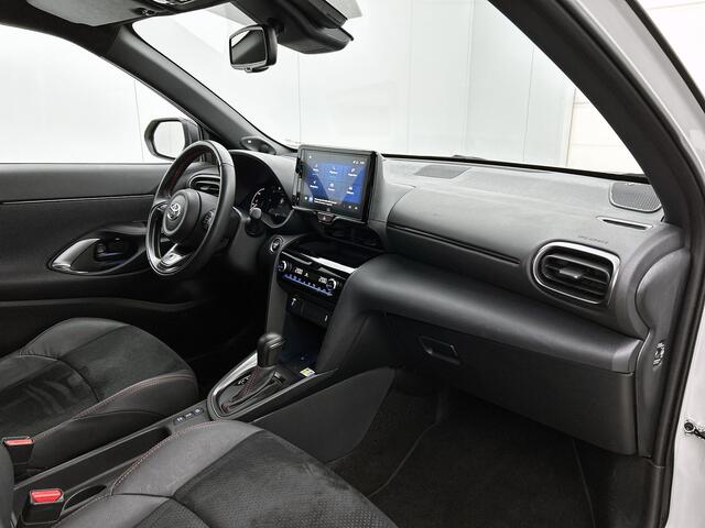 Toyota YARIS Cross 1.5 Hybrid GR Sport Limited + | Stoelverwarming | Apple CarPlay/Android Auto | Climate Control | Cruise Control Adaptive | Achteruitrijcamera | Parkeersensoren voor+achter | Elektrische Achterklep | JBL | HUD | | Dodehoek