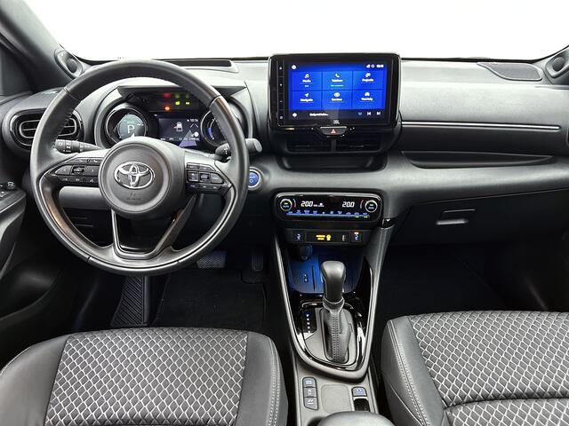 Toyota YARIS 1.5 Hybrid Executive | Stoelverwarming | Apple CarPlay/Android Auto | Climate Control | Cruise Control Adaptive | Achteruitrijcamera | JBL | HUD | Parkeersensoren voor+achter | BLIS |