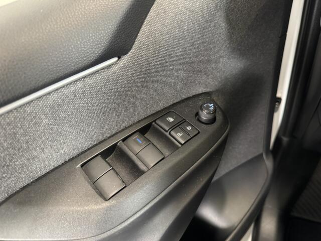 Toyota YARIS 1.5 Hybrid First Edition | Dealeronderhouden | Apple Carplay | Lage KM-stand |