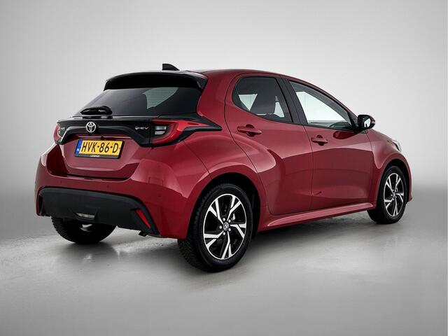 Toyota YARIS 1.5 Hybrid 115 Dynamic | BTW voertuig | Stoel+stuurverwarming | Apple CarPlay/Android Auto | Climate Control | Cruise Control Adaptive | Achteruitrijcamera | Parkeersensoren voor+achter |