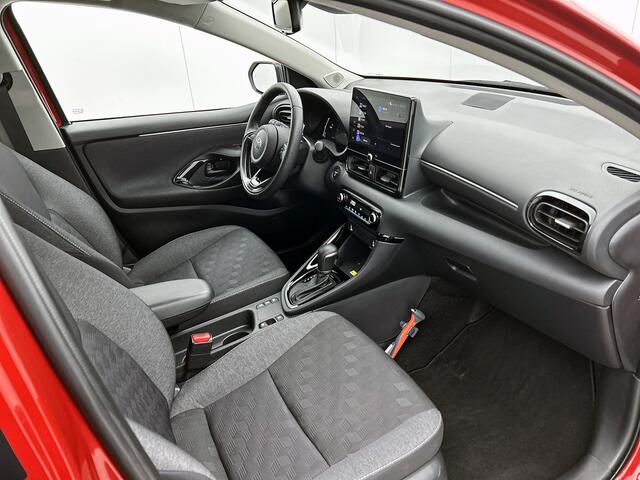 Toyota YARIS 1.5 Hybrid 115 Dynamic | BTW voertuig | Stoel+stuurverwarming | Apple CarPlay/Android Auto | Climate Control | Cruise Control Adaptive | Achteruitrijcamera | Parkeersensoren voor+achter |