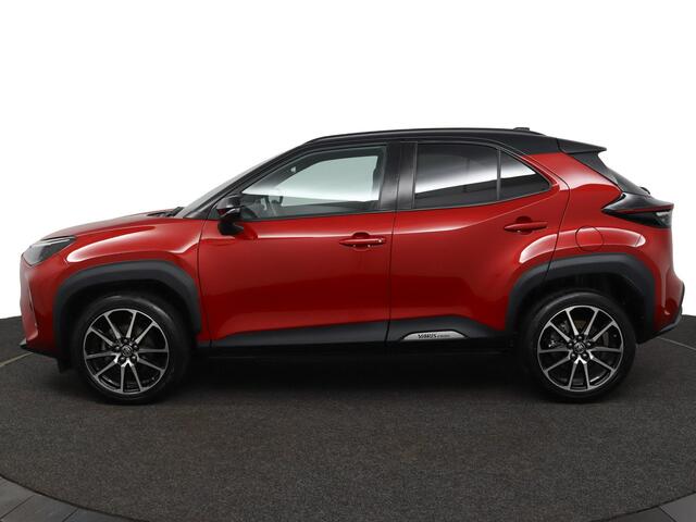 Toyota YARIS Cross 1.5 Hybrid 130 GR SPORT | Leder/Alcantara | Stoel- en Stuurwielverwarming | Climate Control | 10 Jaar Garantie! |