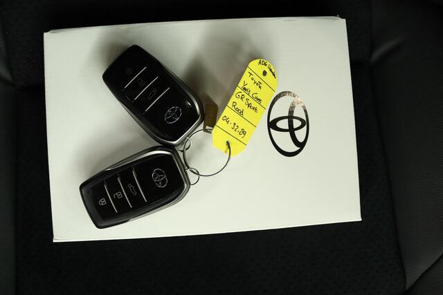 Toyota YARIS Cross 1.5 Hybrid 130 GR SPORT | Leder/Alcantara | Stoel- en Stuurwielverwarming | Climate Control | 10 Jaar Garantie! |