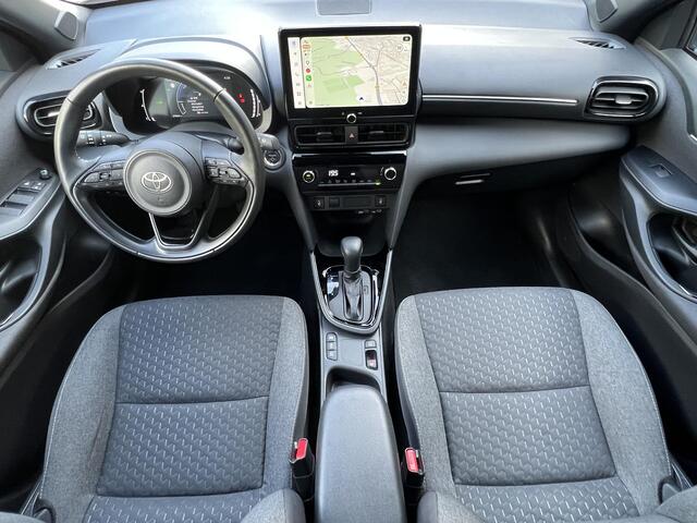 Toyota YARIS Cross 1.5 Hybrid 115 Dynamic / Dealer onderhouden / Navigatie via abbo of Apple Carplay Android / Stuur-, stoel- en voorruitverwarming / Climate control / 17 LM wielen /