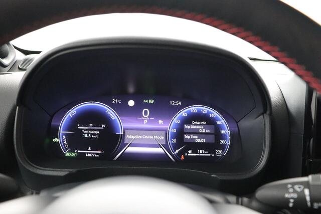 Toyota YARIS 1.5 Hybrid 130 GR SPORT | JBL Audio | Panoramadak | Parkeer sensoren |