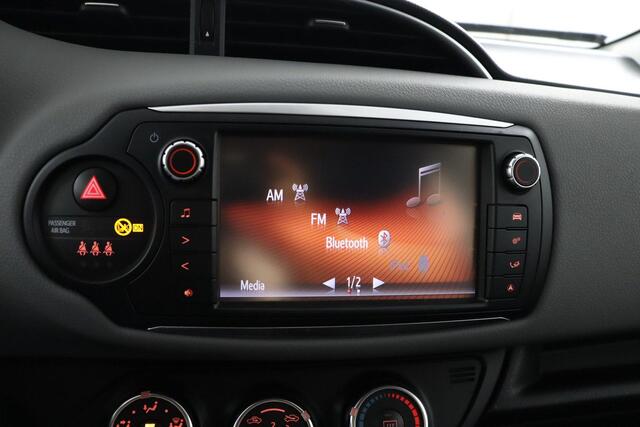 Toyota YARIS 1.3 VVT-i Aspiration | Cruise control | Airco | Bluetooth |