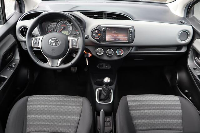 Toyota YARIS 1.3 VVT-i Aspiration, Bluetooth, Airco, cruise control, Parkeercamera, Start/Stop.
