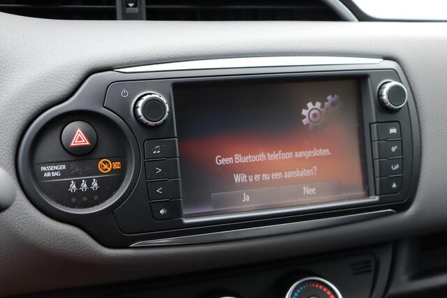 Toyota YARIS 1.3 VVT-i Aspiration, Bluetooth, Airco, cruise control, Parkeercamera, Start/Stop.