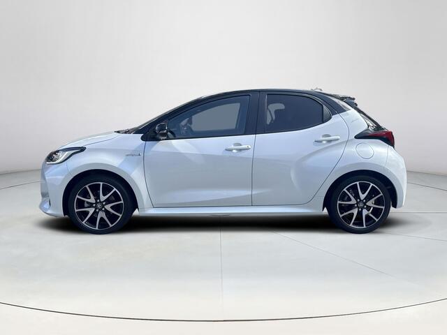 Toyota YARIS 1.5 Hybrid Style Bi-Tone | 06-1014101018 Voor meer informatie