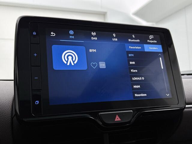 Toyota YARIS Cross 1.5 Hybrid Executive AWD | Panoramadak | Parkeersensoren voor+achter | Stoelverwarming | Draadloze telefoonlader | Apple CarPlay/Android Auto | Cruise Control Adaptive |