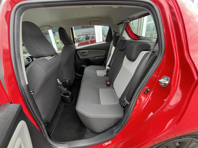 Toyota YARIS 1.0 VVT-i Energy | Navigatie | Camera | Lane assist | ACC | Nieuwe 4-seizoenenbanden | NAP