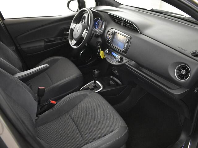 Toyota YARIS 1.5 VVT-i Executive | Navigatie | Camrea | All Season banden