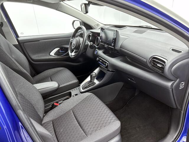 Toyota YARIS 1.5 Hybrid Style + | BTW voertuig | Head-Up Display | Dodehoek detectie | Parkeersensoren voor+achter | Draadloze telefoonlader | Navigatie | Apple CarPlay/Android Auto |