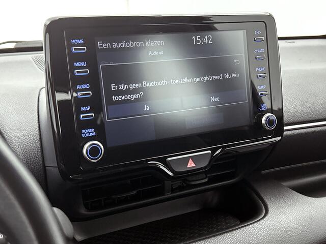Toyota YARIS 1.5 Hybrid Style + | BTW voertuig | Head-Up Display | Dodehoek detectie | Parkeersensoren voor+achter | Draadloze telefoonlader | Navigatie | Apple CarPlay/Android Auto |