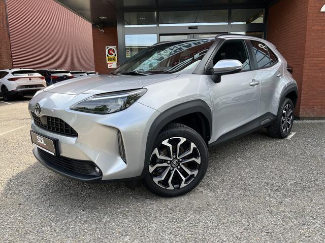Toyota YARIS Cross 1.5 Hybrid 115 First Edition // ADAPT. CRUISE // KEYLESS // APPLE-ANDROID AUTO // CAMERA // STOELVERWARMING //