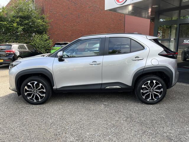 Toyota YARIS Cross 1.5 Hybrid 115 First Edition // ADAPT. CRUISE // KEYLESS // APPLE-ANDROID AUTO // CAMERA // STOELVERWARMING //