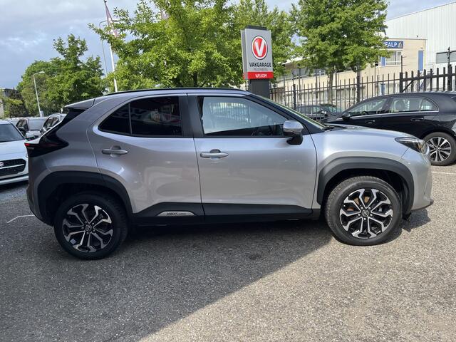 Toyota YARIS Cross 1.5 Hybrid 115 First Edition // ADAPT. CRUISE // KEYLESS // APPLE-ANDROID AUTO // CAMERA // STOELVERWARMING //