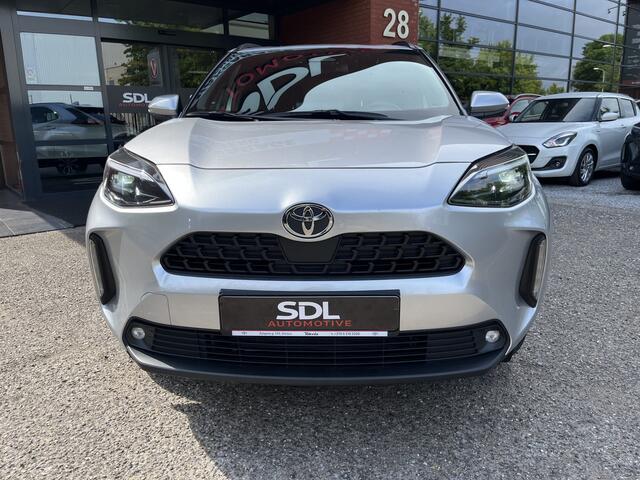 Toyota YARIS Cross 1.5 Hybrid 115 First Edition // ADAPT. CRUISE // KEYLESS // APPLE-ANDROID AUTO // CAMERA // STOELVERWARMING //