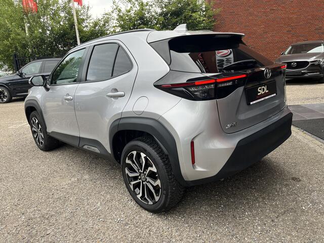Toyota YARIS Cross 1.5 Hybrid 115 First Edition // ADAPT. CRUISE // KEYLESS // APPLE-ANDROID AUTO // CAMERA // STOELVERWARMING //