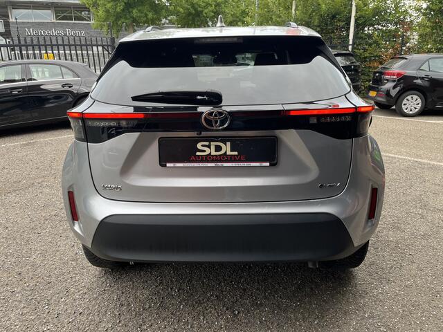 Toyota YARIS Cross 1.5 Hybrid 115 First Edition // ADAPT. CRUISE // KEYLESS // APPLE-ANDROID AUTO // CAMERA // STOELVERWARMING //