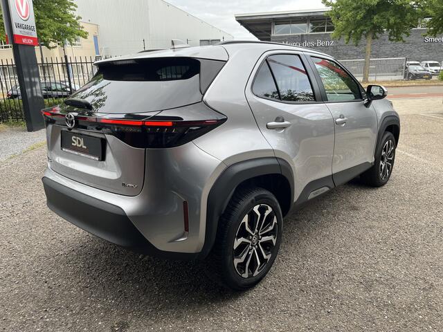 Toyota YARIS Cross 1.5 Hybrid 115 First Edition // ADAPT. CRUISE // KEYLESS // APPLE-ANDROID AUTO // CAMERA // STOELVERWARMING //