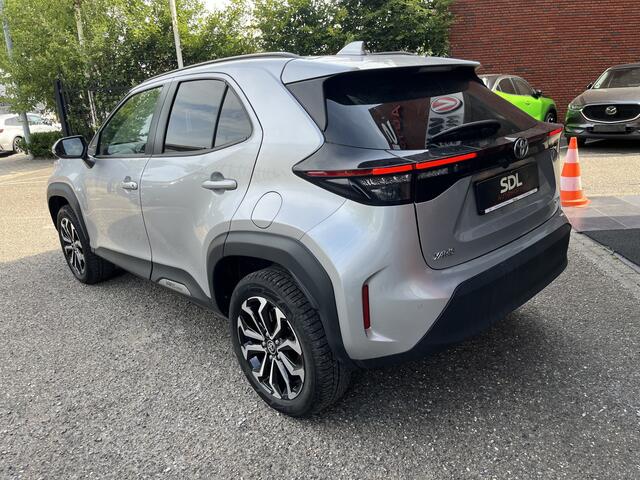 Toyota YARIS Cross 1.5 Hybrid 115 First Edition // ADAPT. CRUISE // KEYLESS // APPLE-ANDROID AUTO // CAMERA+SENSOREN // STOELVERWARMING //