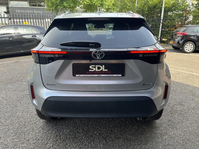 Toyota YARIS Cross 1.5 Hybrid 115 First Edition // ADAPT. CRUISE // KEYLESS // APPLE-ANDROID AUTO // CAMERA+SENSOREN // STOELVERWARMING //
