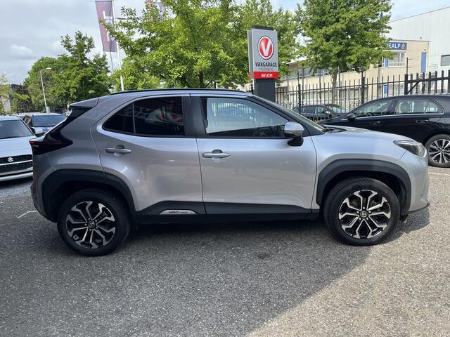 Toyota YARIS Cross 1.5 Hybrid 115 First Edition // ADAPT. CRUISE // KEYLESS // APPLE-ANDROID AUTO // CAMERA+SENSOREN // STOELVERWARMING //
