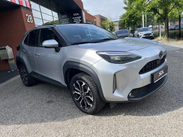 Toyota YARIS Cross 1.5 Hybrid 115 First Edition // ADAPT. CRUISE // KEYLESS // APPLE-ANDROID AUTO // CAMERA+SENSOREN // STOELVERWARMING //