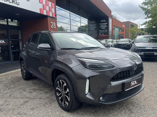 Toyota YARIS Cross 1.5 Hybrid 115 First Edition // ADAPT. CRUISE // KEYLESS // APPLE-ANDROID AUTO // CAMERA+SENSOREN // STOEL + STUUR VERWARMING //