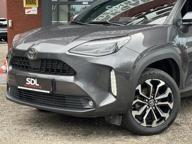Toyota YARIS Cross 1.5 Hybrid 115 First Edition // ADAPT. CRUISE // KEYLESS // APPLE-ANDROID AUTO // CAMERA+SENSOREN // STOEL + STUUR VERWARMING //