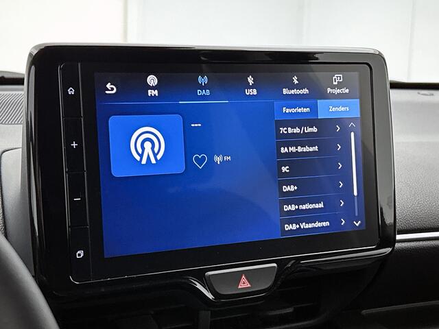 Toyota YARIS 1.5 Hybrid 115 First Edition Comfort Pack | BTW voertuig | Dodehoek detectie | Stoel+stuurverwarming | Parkeersensoren voor+achter | Apple CarPlay/Android Auto | Cruise Control Adaptive |