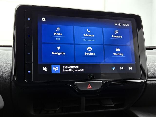 Toyota YARIS Cross 1.5 Hybrid GR Sport | BTW voertuig | Head-Up Display | JBL | Dodehoek detectie | Parkeersensoren voor+achter | elektrische achterklep | Stoelverwarming | Navigatie | Apple CarPlay/Android Auto |