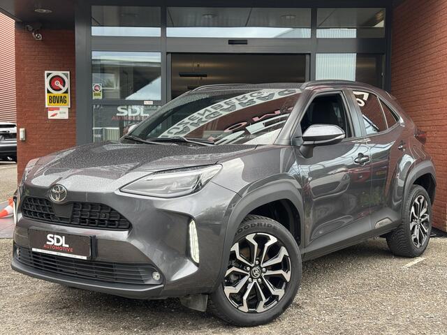 Toyota YARIS Cross 1.5 Hybrid 115 First Edition // ADAPT. CRUISE // KEYLESS // APPLE-ANDROID AUTO // CAMERA+SENSOREN // STOEL + STUUR VERWARMING //