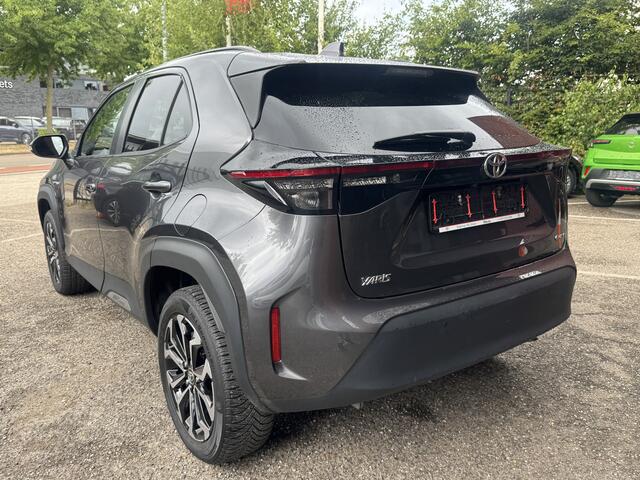 Toyota YARIS Cross 1.5 Hybrid 115 First Edition // ADAPT. CRUISE // KEYLESS // APPLE-ANDROID AUTO // CAMERA+SENSOREN // STOEL + STUUR VERWARMING //