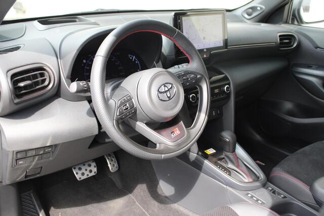 Toyota YARIS Cross 1.5 Hybrid GR Sport / JBL / ELEKTR A.KLEP / TWO TONE / APPLE /ANDROID AUTO / NAVIGATIE