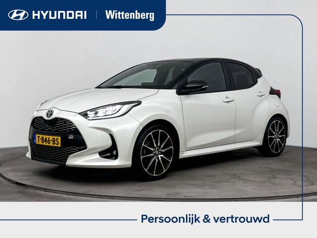 Toyota YARIS 1.5 Hybrid GR Sport Bi-tone Pearl White / Zwart dak | Apple carplay | Android Auto | All Season banden |