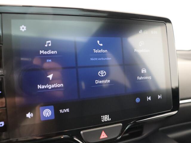 Toyota YARIS 1.5 Hybrid Executive + | BTW voertuig | Dealer onderhouden | Panoramadak | JBL | Head-Up Display | Dodehoek detectie | Parkeersensoren voor+achter | Climate Control | Draadloze telefoonlader | Achteruitrijcamera |