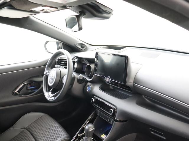 Toyota YARIS 1.5 Hybrid Executive + | BTW voertuig | Dealer onderhouden | Panoramadak | JBL | Head-Up Display | Dodehoek detectie | Parkeersensoren voor+achter | Climate Control | Draadloze telefoonlader | Achteruitrijcamera |