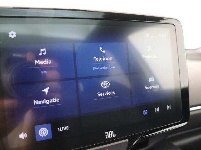 Toyota YARIS 1.5 Hybrid Executive + | BTW voertuig | Dealer onderhouden | Panoramadak | JBL | Head-Up Display | Dodehoek detectie | Parkeersensoren voor+achter | Climate Control | Draadloze telefoonlader | Achteruitrijcamera |