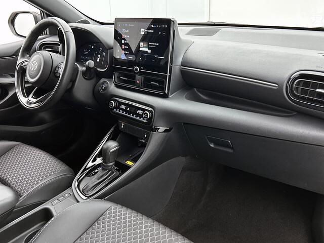 Toyota YARIS 1.5 Hybrid 130 Executive | BTW voertuig | Dodehoek detectie | Stoel+stuurverwarming | Parkeersensoren voor+achter | Climate Control | Cruise Control Adaptive |