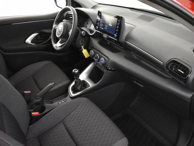 Toyota YARIS 1.5 VVT-i Active | All Season | Carplay Camera