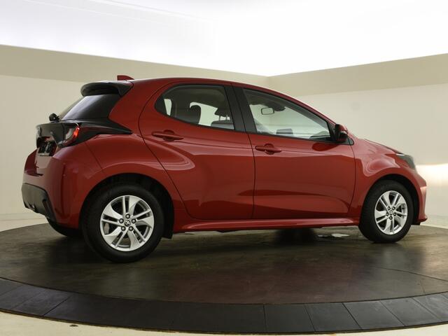 Toyota YARIS 1.5 VVT-i Active | All Season | Carplay Camera