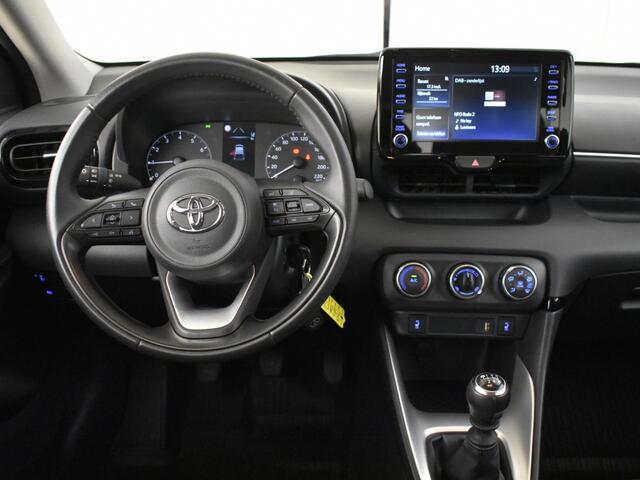 Toyota YARIS 1.5 VVT-i Active | All Season | Carplay Camera