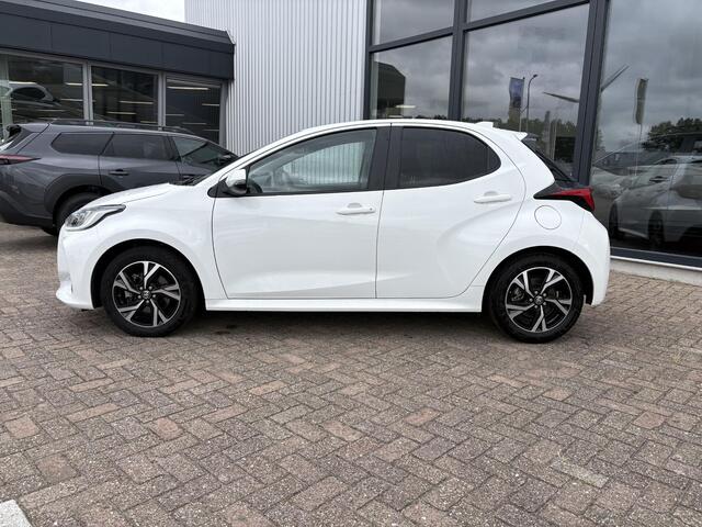 Toyota YARIS 1.5 Hybrid 115 First Edition