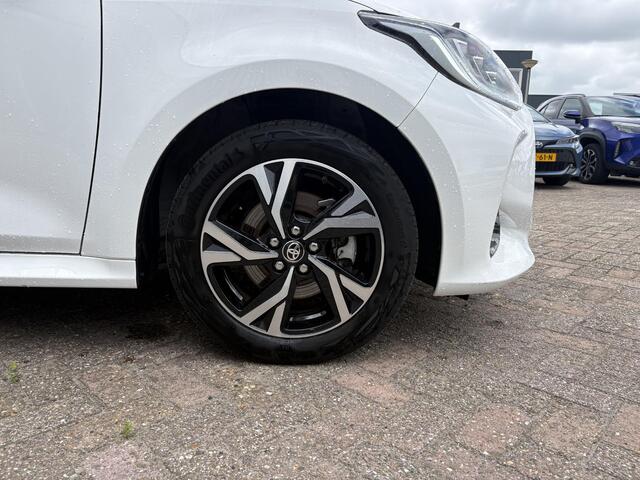Toyota YARIS 1.5 Hybrid 115 First Edition