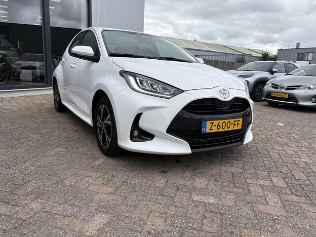 Toyota YARIS 1.5 Hybrid 115 First Edition