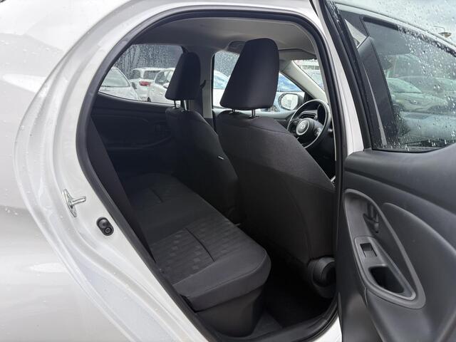 Toyota YARIS 1.5 Hybrid 115 First Edition
