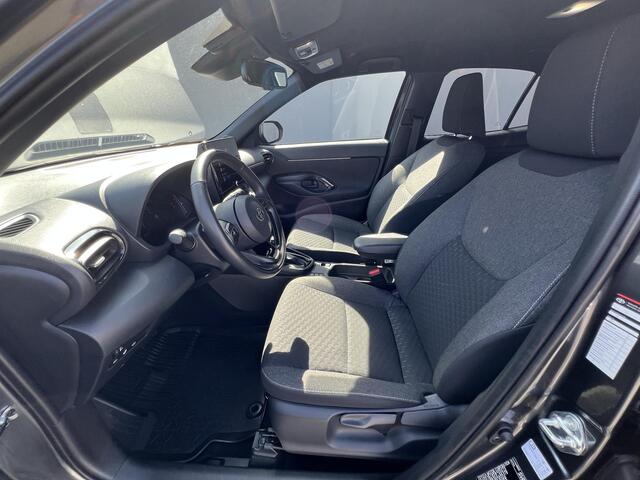 Toyota YARIS Cross 1.5 Hybrid 115 Dynamic / Dealer onderhouden / 10 jaar garantie mogelijk / Comfort Pack / Navigatie via abbo of Apple Carplay Android / Stuur-, stoel- en voorruitverwarming / Climate Control / 17" LM wielen /